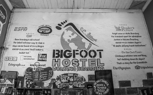 Bigfoot hostel and volcano boarding, León, Nicarágua