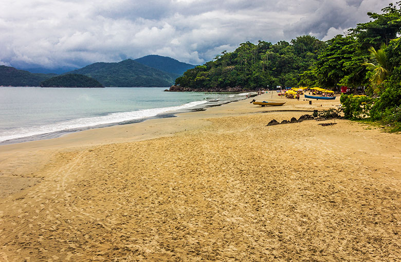 quantas praias tem em Ubatuba?