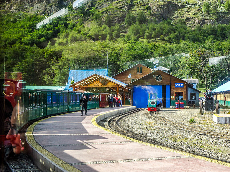 Ushuaia e o trem do fim do mundo, na Patagônia argentina