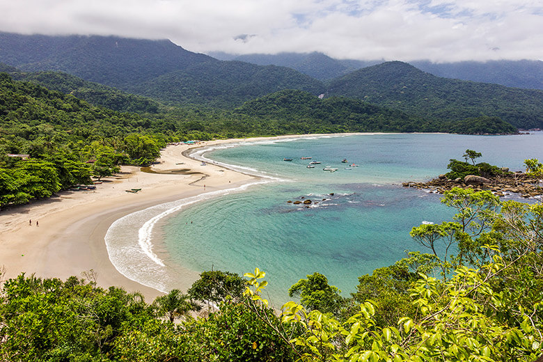 onde fica a Praia de Castelhanos