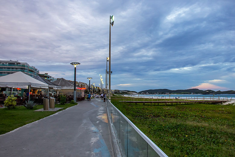 É melhor ficar em Cabo frio ou Arraial do Cabo