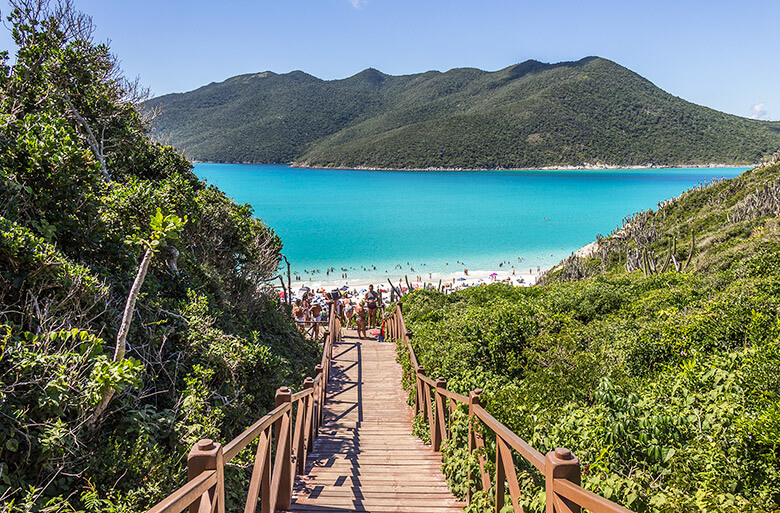 pontal do atalaia em Arraial do Cabo