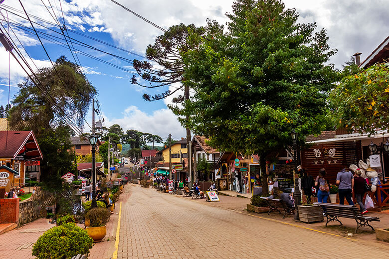 qual a Rua Principal de Monte Verde