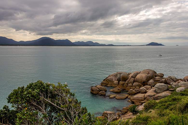 trilha piscinas naturais da barra da lagoa 