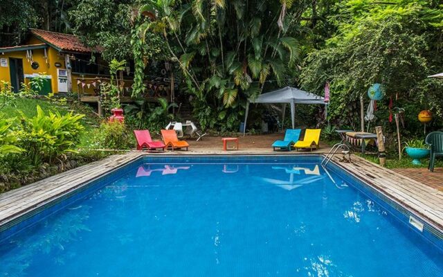 hostels Ilhabela
