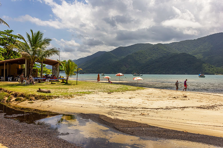 quantas praias têm em Paraty?