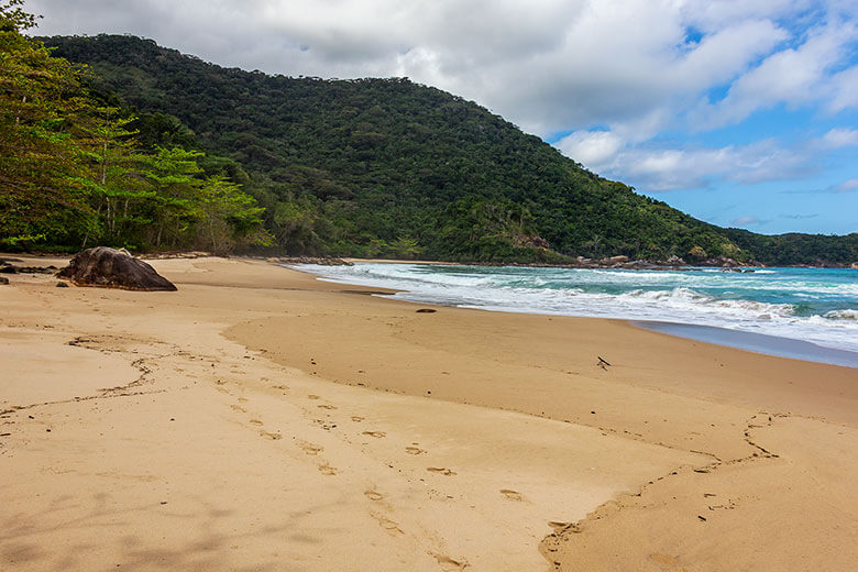 como chegar às praias de Paraty?