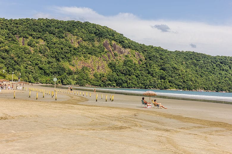 pousadas na Praia do Indaiá em Bertioga