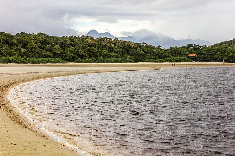 Praia de Itaguaré em Bertioga