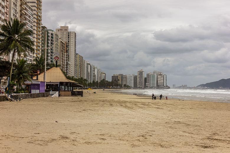 Praia das Pitangueiras no Guarujá