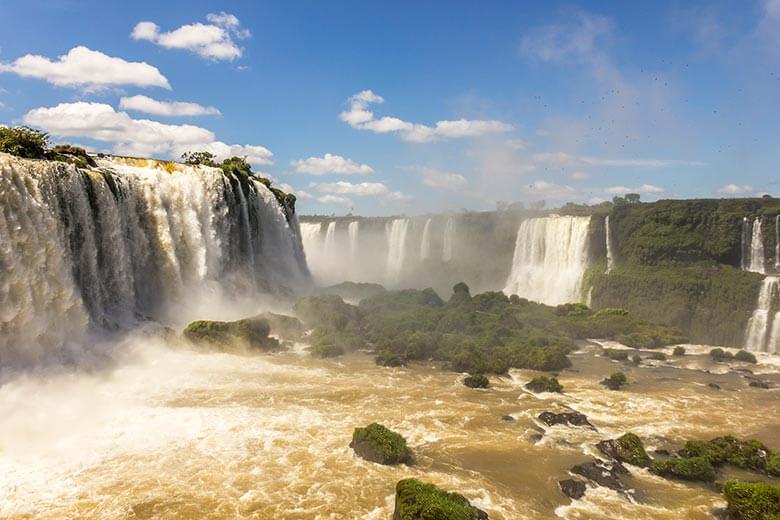 Quando as cataratas estão mais cheias?