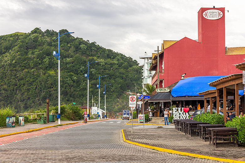 melhor região para se hospedar em Balneário Camboriú