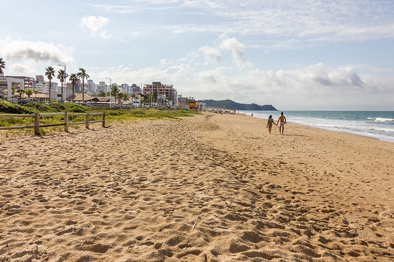 melhores praias para ficar em Itajaí