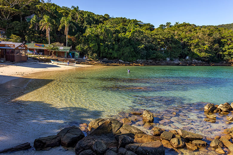 Praia da Sepultura em Bombinhas