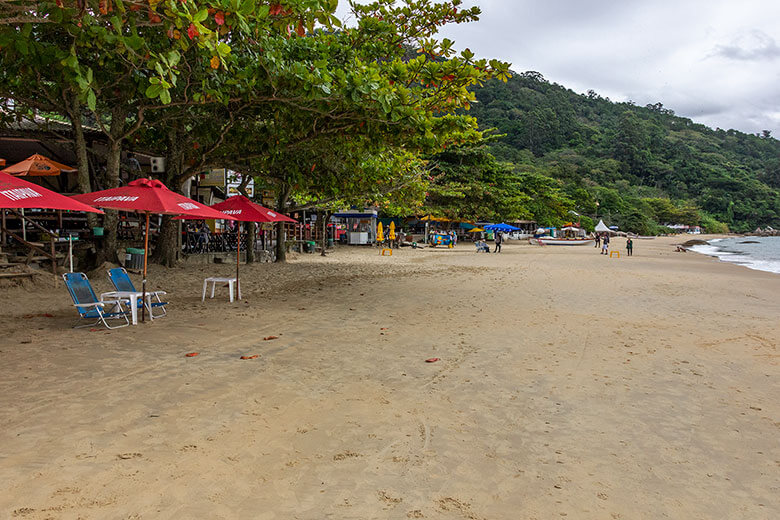 Praia das Laranjeiras de Balneário Camboriú