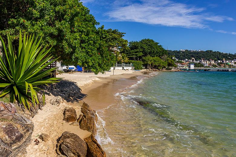 Praia do Embrulho