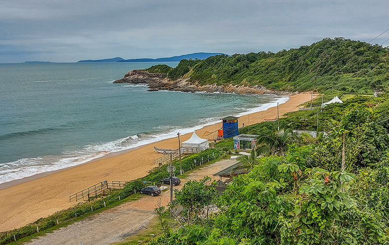 praia naturista em Balneário Camboriú