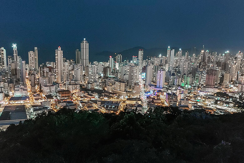 o que fazer em Balneário Camboriú à noite