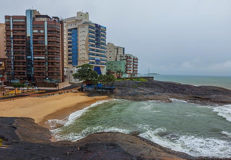 as praias de Guarapari estão liberadas?