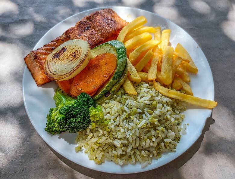 onde comer na Praia do Forte