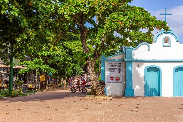 onde ficar a Praia do Forte?