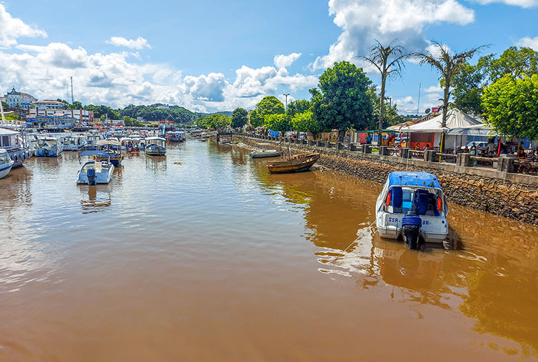 lancha de Valença para Boipeba