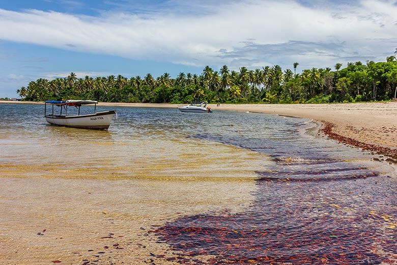 passeio de barco em Boipeba