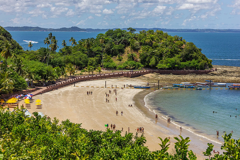 praias perto de Salvador