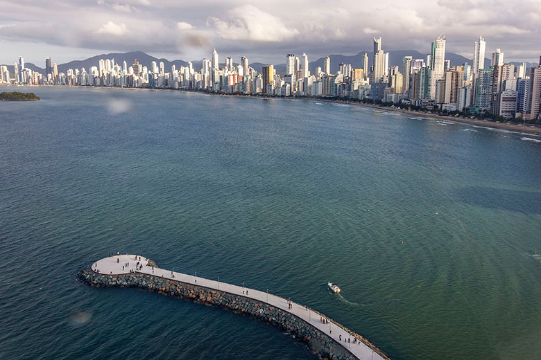 passeio de Florianópolis a Balneário Camboriú