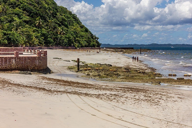 Ilha dos Frades praias