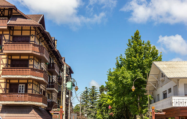 quais as diferenças entre Gramado e Canela?