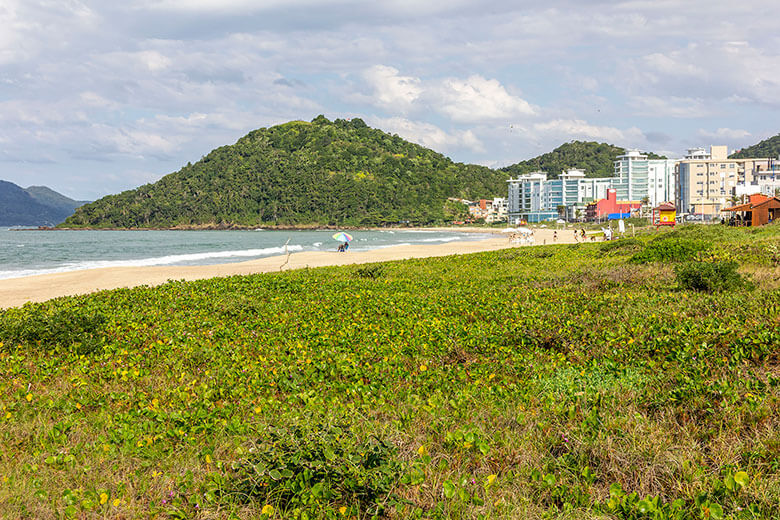 praias de Balneário Camboriú são próprias para banho?