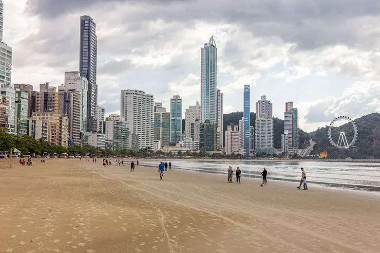 excursão para praia saindo de Florianópolis