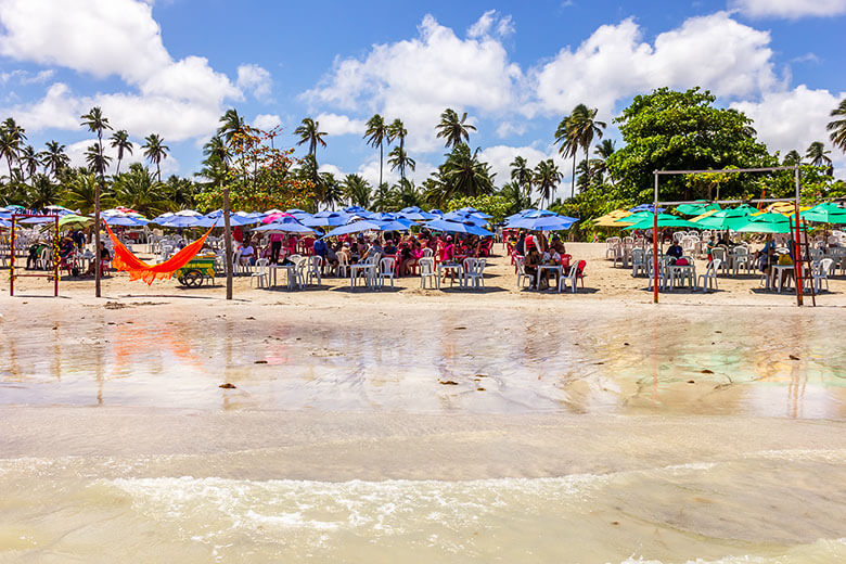 onde comer na Praia de Antunes?