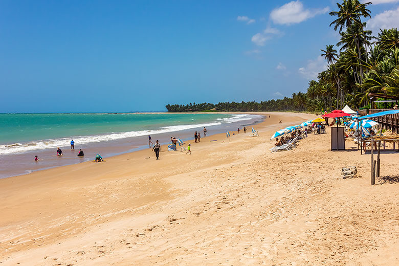 onde fica a Praia de Ipioca?