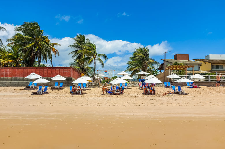 Praia de Ipioca tem estrutura?