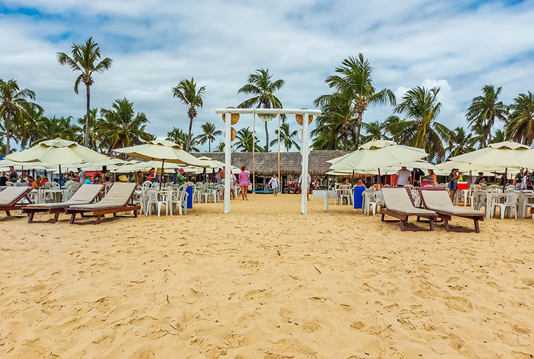 restaurantes na Praia do Gunga