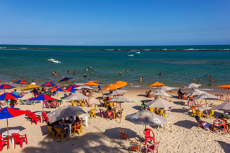 como é o mar na Praia do Francês?