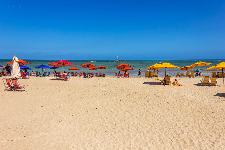 quiosques na Praia de Ponta Verde