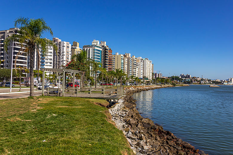 quando mais chove em Florianópolis