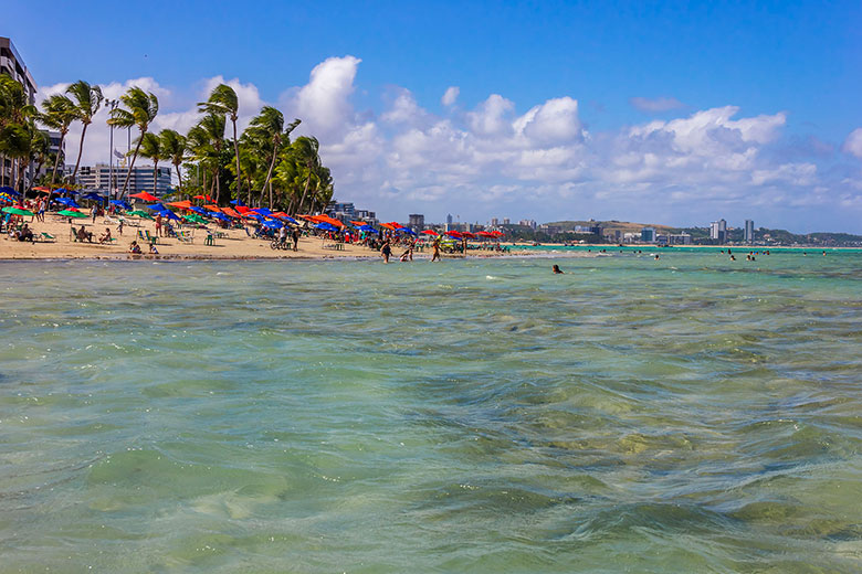 maré baixa em Maceió