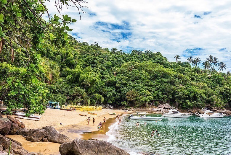 Praia de Castelhanos passeios de barco